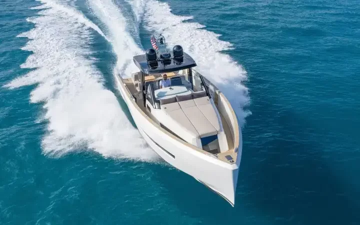 44' Fjord - Yate para Alquilar en Miami, Florida