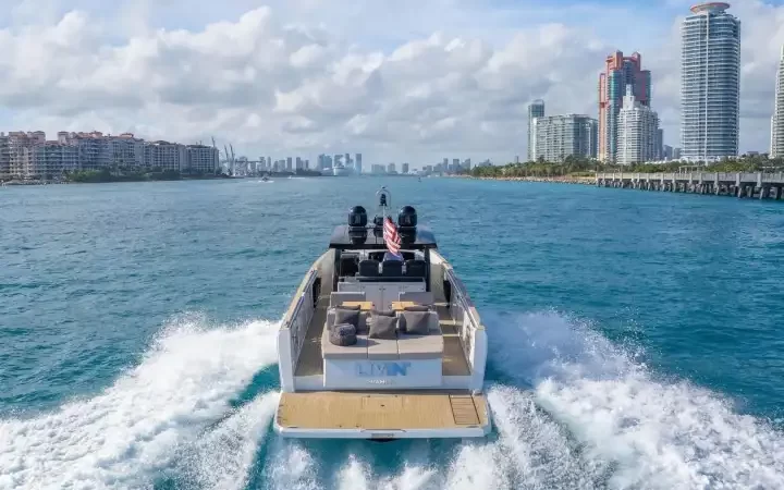 44' Fjord - Yate para Alquilar en Miami, Florida