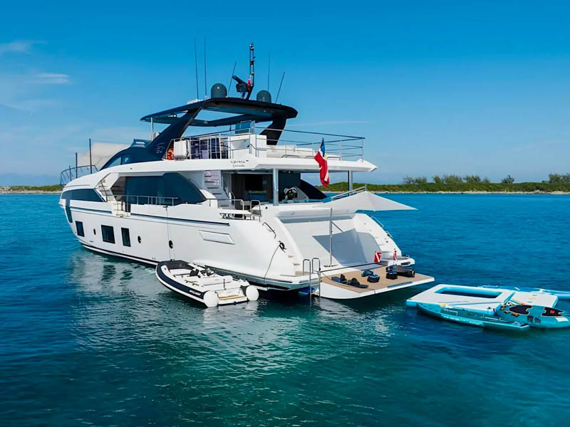 88' Azimut - Yate para Alquilar en Miami, Florida