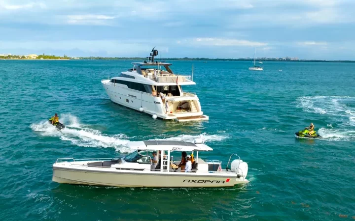 97' San Lorenzo - Yate para Alquilar en Miami, Florida