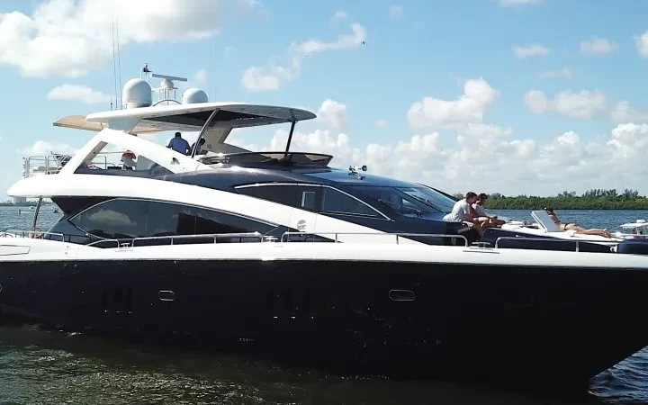 90' SunSeeker - Yate para Alquilar en Miami, Florida