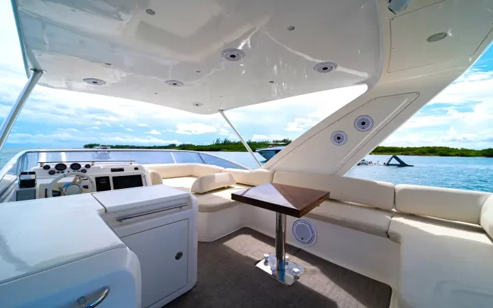 62' Azimut - Yate para Alquilar en Miami, Florida