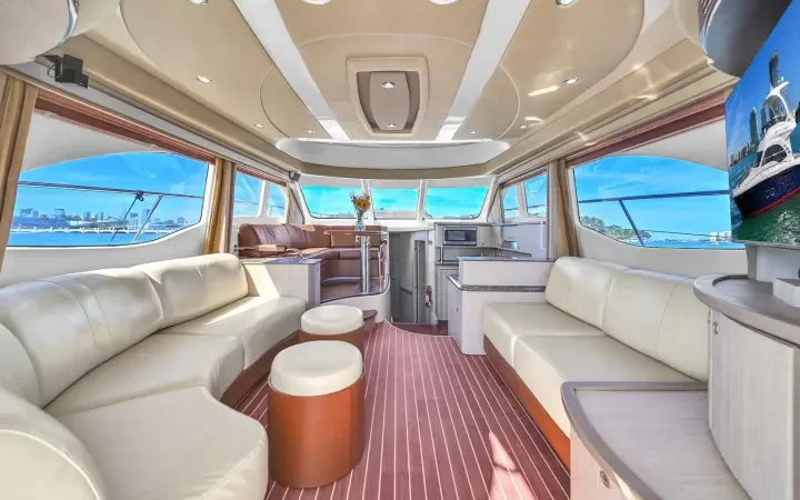 56' SeaRay - Yate para Alquilar en Miami, Florida