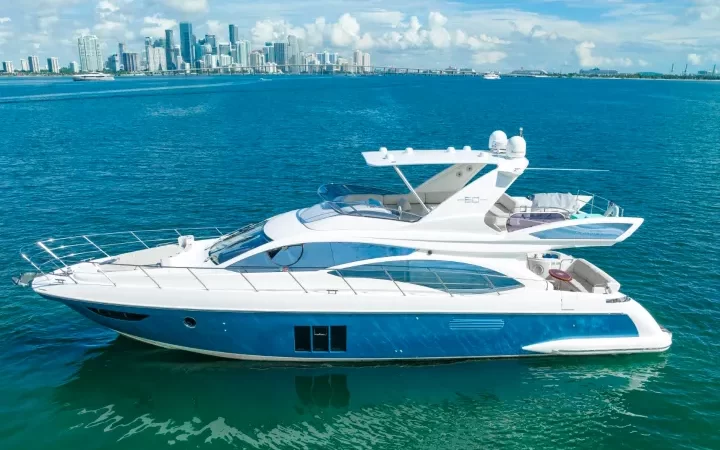 62' Azimut - Yate para Alquilar en Miami, Florida