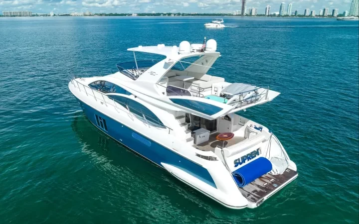 62' Azimut - Yate para Alquilar en Miami, Florida