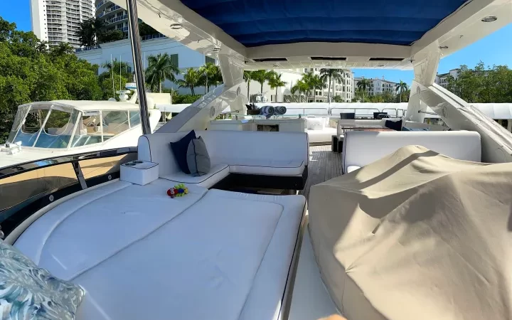 90' SunSeeker - Yate para Alquilar en Miami, Florida