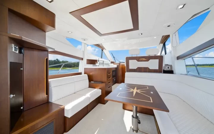 45' Galeon - Yate para Alquilar en Miami, Florida