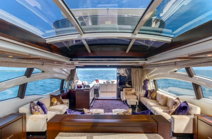 103' Azimut - Yate para Alquilar en Miami, Florida