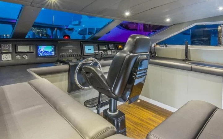 110' Horizon - Yate para Alquilar en Miami, Florida