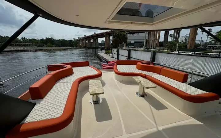 62' PowerCat - Yate para Alquilar en Miami, Florida