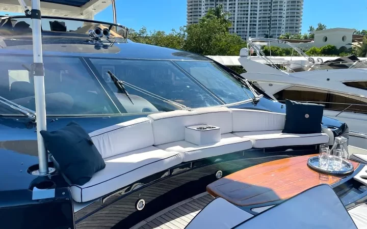 90' SunSeeker - Yate para Alquilar en Miami, Florida