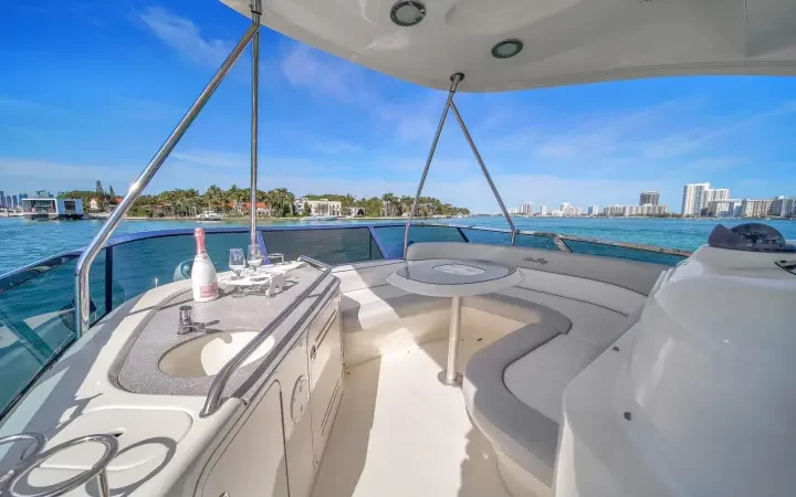 56' SeaRay - Yate para Alquilar en Miami, Florida