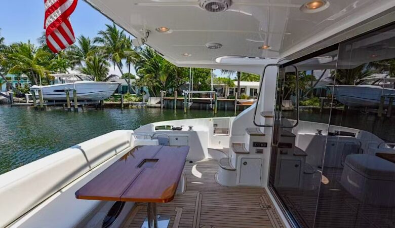 50' Azimut - Yate para Alquilar en Miami, Florida