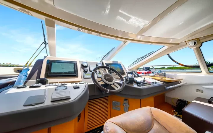 62' Azimut - Yate para Alquilar en Miami, Florida