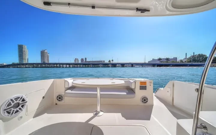 56' SeaRay - Yate para Alquilar en Miami, Florida