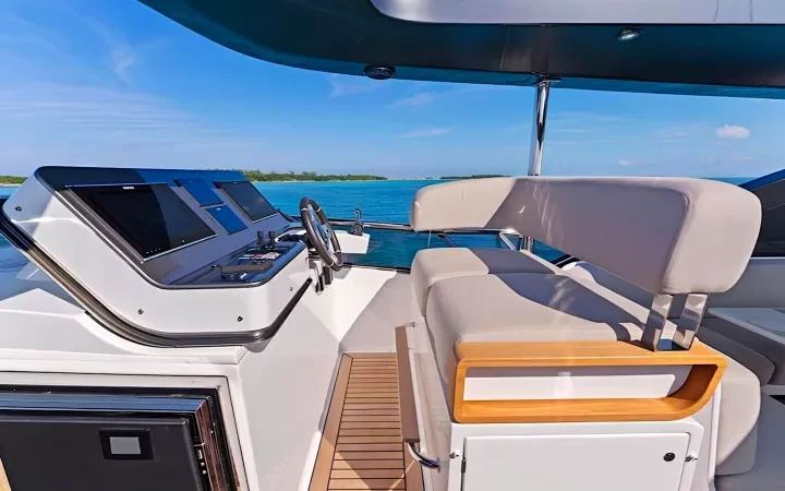 88' Azimut - Yate para Alquilar en Miami, Florida