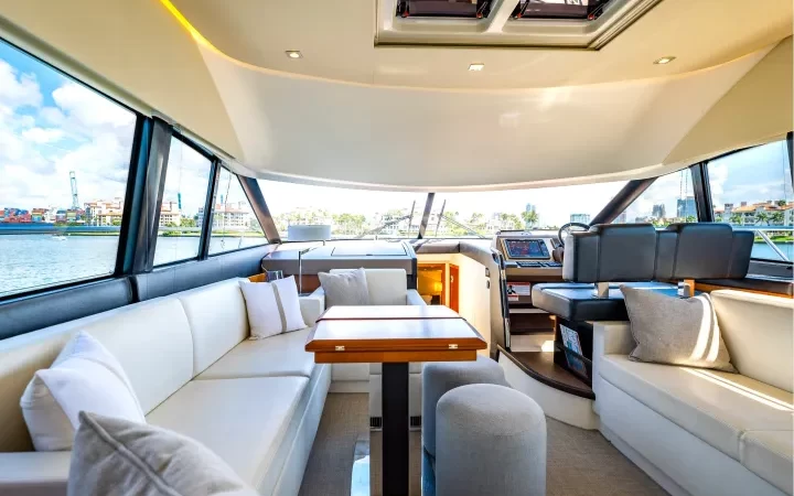 52' Prestige - Yate para Alquilar en Miami, Florida