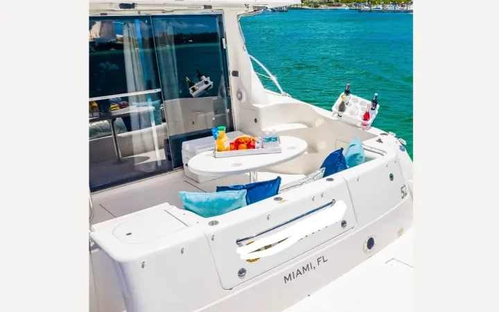 56' SeaRay - Yate para Alquilar en Miami, Florida