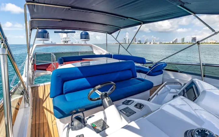 80' SunSeeker - Yate para Alquilar en Miami, Florida