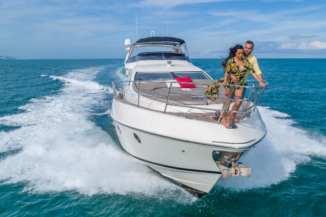 68' Azimut - Yate para Alquilar en Miami, Florida