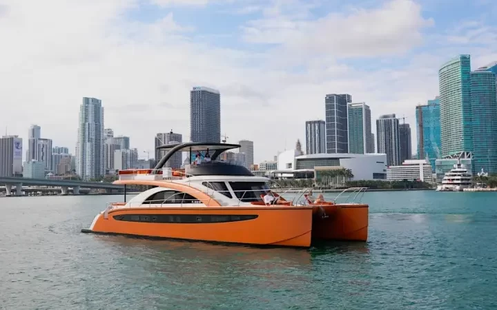 62' PowerCat - Yate para Alquilar en Miami, Florida