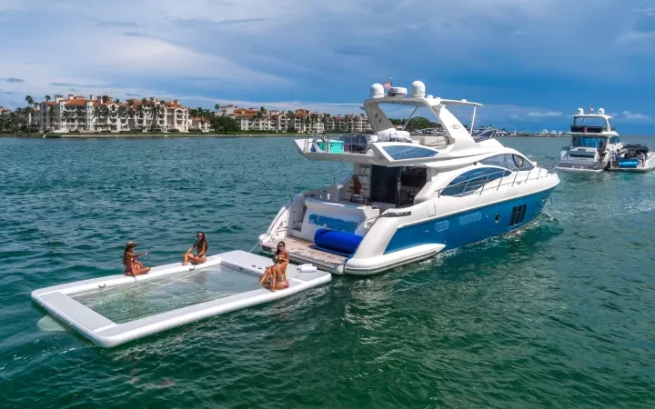 62' Azimut - Yate para Alquilar en Miami, Florida