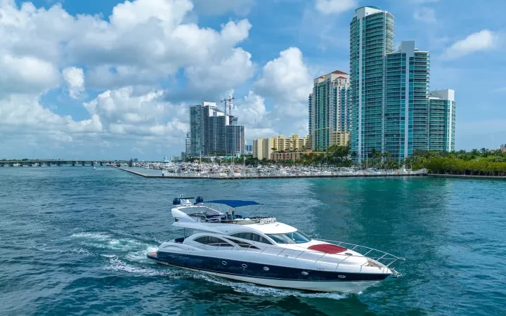 80' SunSeeker - Yate para Alquilar en Miami, Florida