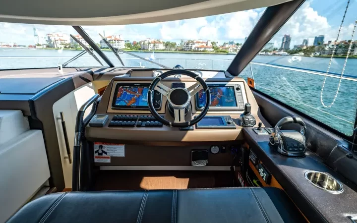 52' Prestige - Yate para Alquilar en Miami, Florida