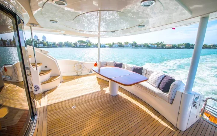 94' SunSeeker - Yate para Alquilar en Miami, Florida