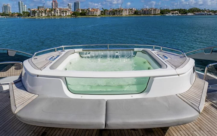 100' Princess - Yate para Alquilar en Miami, Florida