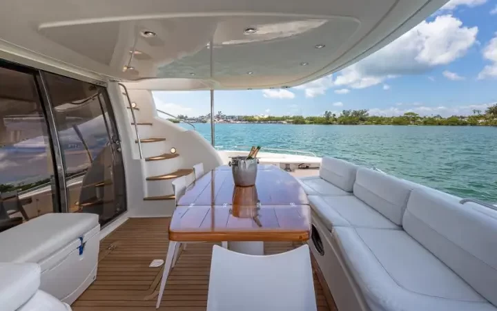 74' SunSeeker - Yate para Alquilar en Miami, Florida