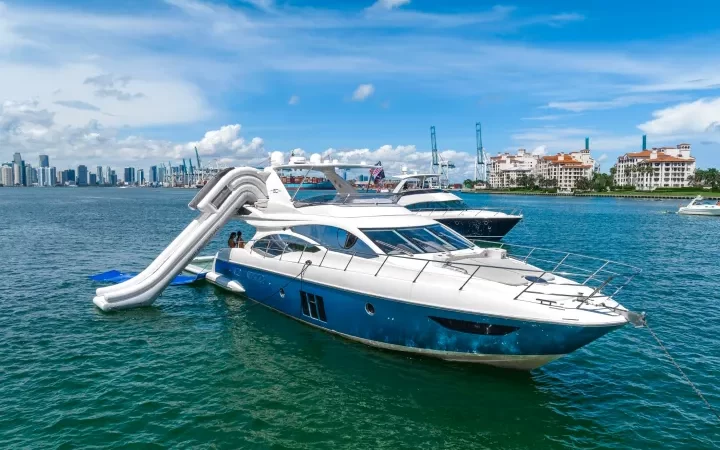 62' Azimut - Yate para Alquilar en Miami, Florida