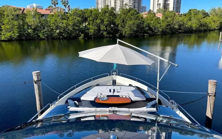 90' SunSeeker - Yate para Alquilar en Miami, Florida