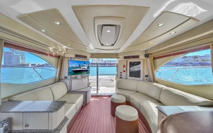 56' SeaRay - Yate para Alquilar en Miami, Florida