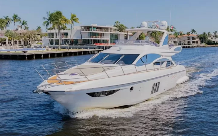 60' Azimut - Yate para Alquilar en Miami, Florida