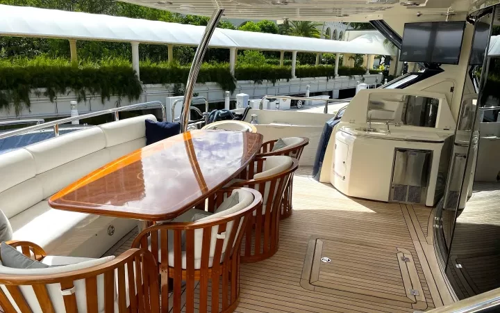 90' SunSeeker - Yate para Alquilar en Miami, Florida