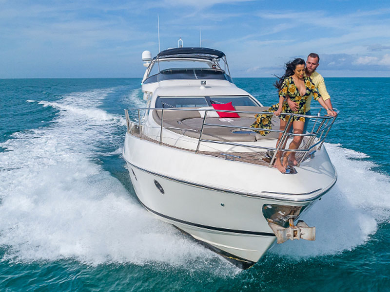 68' Azimut - Yate para Alquilar en Miami, Florida