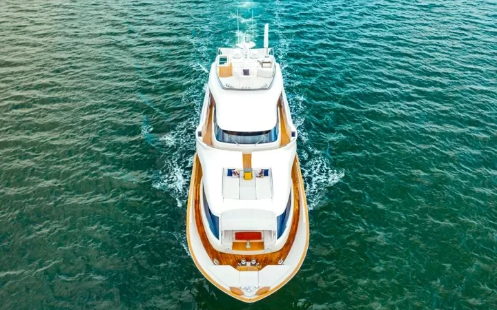 95' Custom Line - Yate para Alquilar en Miami, Florida