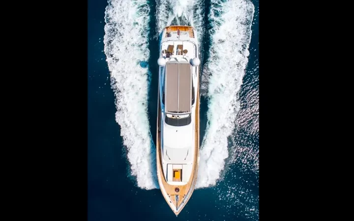 85' Azimut - Yate para Alquilar en Miami, Florida