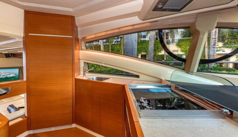 50' Azimut - Yate para Alquilar en Miami, Florida